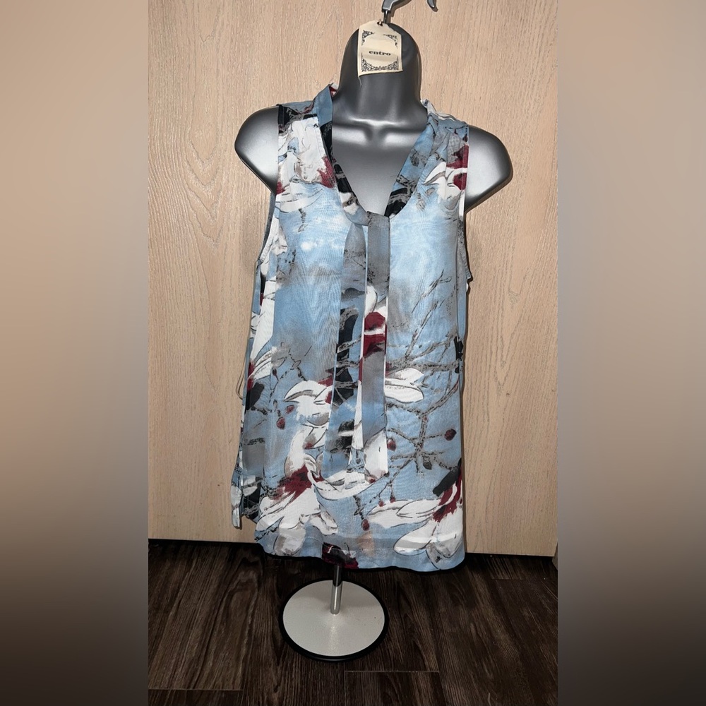 Women’s Business Casual Sleeveless Blouse size Small NWT
